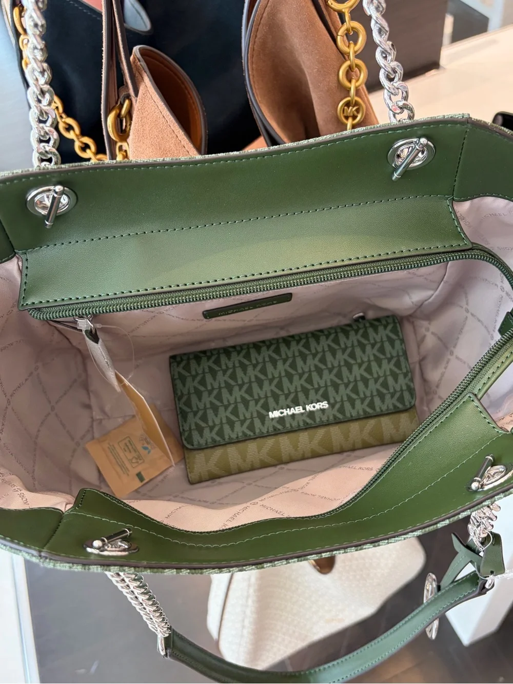 Michael Kors Jet Set Travel Chain Shoulder Bag Tote with Matching Wallet